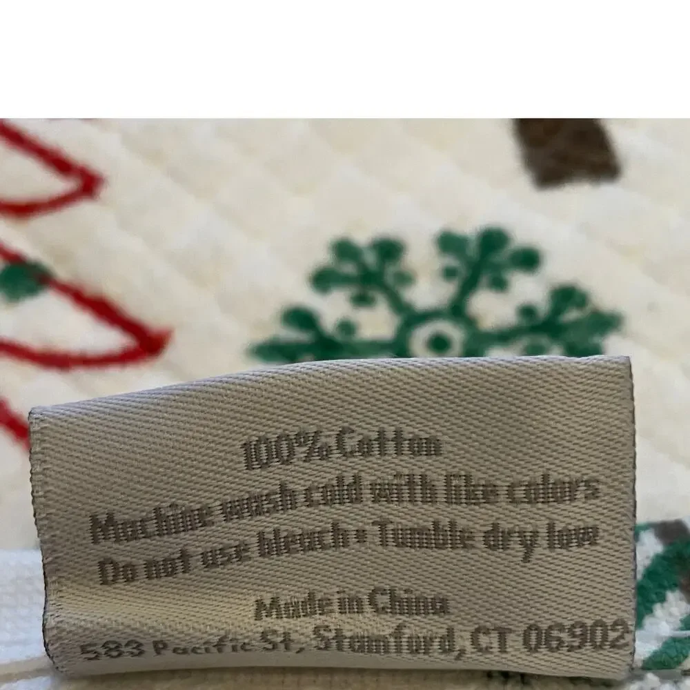 Caro Home Christmas Tree & Snowflakes Bath Towels Set of 2 Holiday Bath New